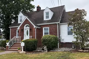 565 Crows Mill Rd, Fords, NJ 08863 - Photo 1
