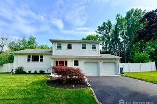 4 Dorset Way, Edison, NJ 08820 - Photo 1