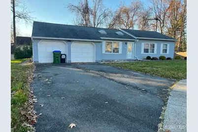 66 Netherwood Circle, Edison, NJ 08820 - Photo 1