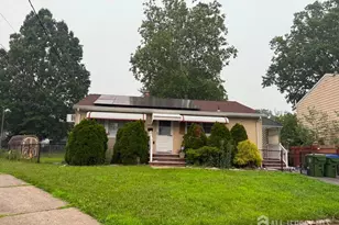 89 Oak Ln, Edison, NJ 08817 - Photo 1
