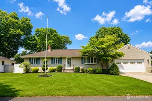 16 Ivy Pl, Monroe Township, NJ 08831 - Photo 1