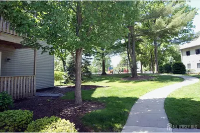 422 Ravens Crest Drive, Plainsboro Township, NJ 08536 - Photo 21