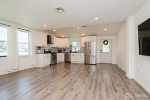 296 Oak St, Sayreville, NJ 08879 - Photo 7