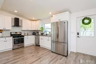 296 Oak St, Sayreville, NJ 08879 - Photo 11