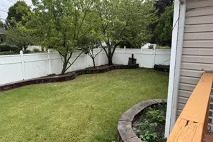 392 Durham Ave, Edison, NJ 08817 - Photo 9