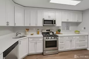 127 Berkshire Ct, Piscataway Township, NJ 08843 - Photo 11