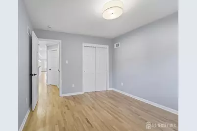 21 Lincoln Parkway, Bayonne, NJ 07002 - Photo 13