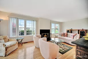 13 Benjamin Franklin Dr, Monroe Township, NJ 08831 - Photo 9