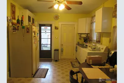 82 Pulaski Avenue, Carteret, NJ 07008 - Photo 11