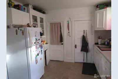82 Pulaski Avenue, Carteret, NJ 07008 - Photo 27