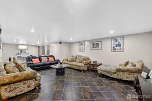 14 Sunnyside Dr, Carteret, NJ 07008 - Photo 23