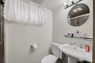 14 Sunnyside Dr, Carteret, NJ 07008 - Photo 27