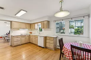 8 Periwinkle Pl, Colonia, NJ 07067 - Photo 17