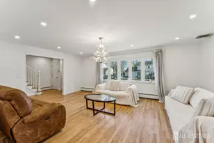 8 Periwinkle Pl, Colonia, NJ 07067 - Photo 11