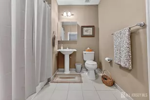 417 Regency Pl, Woodbridge Township, NJ 07095 - Photo 19