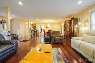 675 Yarborough Way, Monroe Township, NJ 08831 - Photo 11