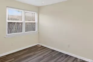 111 Keystone Ct, Woodbridge Township, NJ 07095 - Photo 17