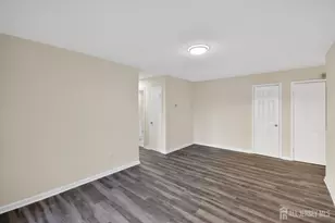 111 Keystone Ct, Woodbridge Township, NJ 07095 - Photo 5