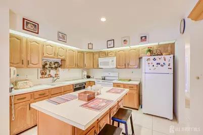 25 Martin Van Buren Drive, Monroe Township, NJ 08831 - Photo 15