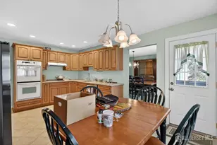 30 Iroquois Dr, Sayreville, NJ 08859 - Photo 11