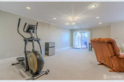 33 Vandeventer Court, Sayreville, NJ 08872 - Photo 25