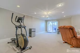 33 Vandeventer Ct, Sayreville, NJ 08872 - Photo 25