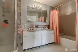 33 Vandeventer Ct, Sayreville, NJ 08872 - Photo 13