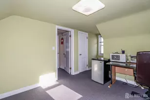 279 Amboy Ave, Woodbridge Township, NJ 07095 - Photo 15