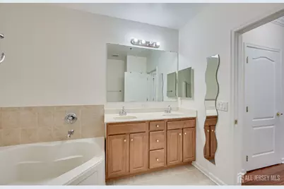 2822 Edward Stec Boulevard, Edison, NJ 08837 - Photo 19