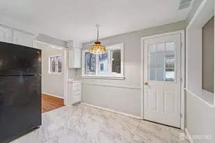 32 Waverly Dr West Dr, Middlesex, NJ 08817 - Photo 19