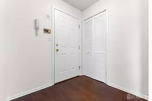 312 Raintree Ct, Helmetta, NJ 08828 - Photo 7