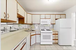 312 Raintree Ct, Helmetta, NJ 08828 - Photo 11