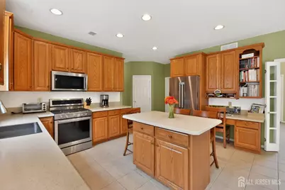 33 Samantha Circle, Old Bridge Township, NJ 07747 - Photo 11