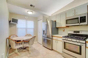 136 Wycoff Way W, East Brunswick Township, NJ 08816 - Photo 9