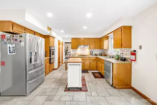 6 Stafford Rd, South Brunswick Township, NJ 08852 - Photo 15