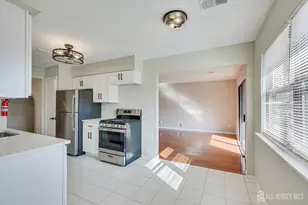 305 Sharon Garden Ct, Woodbridge Township, NJ 07095 - Photo 5