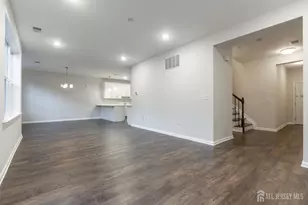 803 Greenland Square, Highland Park, NJ 08904 - Photo 7