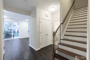 803 Greenland Square, Highland Park, NJ 08904 - Photo 5