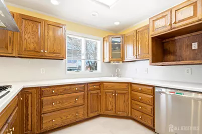 131 Walnut Avenue, Clark Township, NJ 07066 - Photo 13