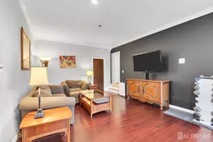 8 Queens Pl, Old Bridge Township, NJ 08857 - Photo 29