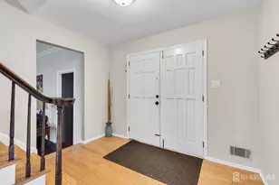 8 Queens Pl, Old Bridge Township, NJ 08857 - Photo 5