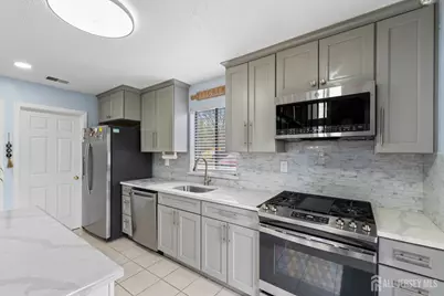 96 Westgate Drive, Edison, NJ 08820 - Photo 21