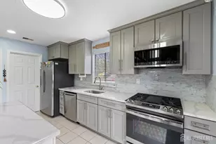 96 Westgate Dr, Edison, NJ 08820 - Photo 21