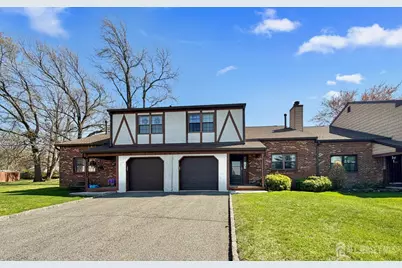 19 Wellington Court, Sayreville, NJ 08872 - Photo 1