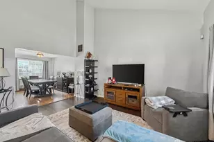 19 Wellington Ct, Sayreville, NJ 08872 - Photo 9