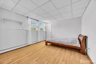 33 Mary Ellen Dr, Edison, NJ 08820 - Photo 21