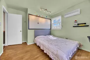 33 Mary Ellen Dr, Edison, NJ 08820 - Photo 17