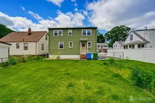 251 Gereghty St, Sayreville, NJ 08879 - Photo 25