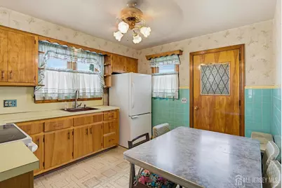 251 Gereghty Street, Sayreville, NJ 08879 - Photo 9