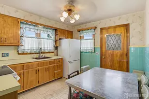 251 Gereghty St, Sayreville, NJ 08879 - Photo 9